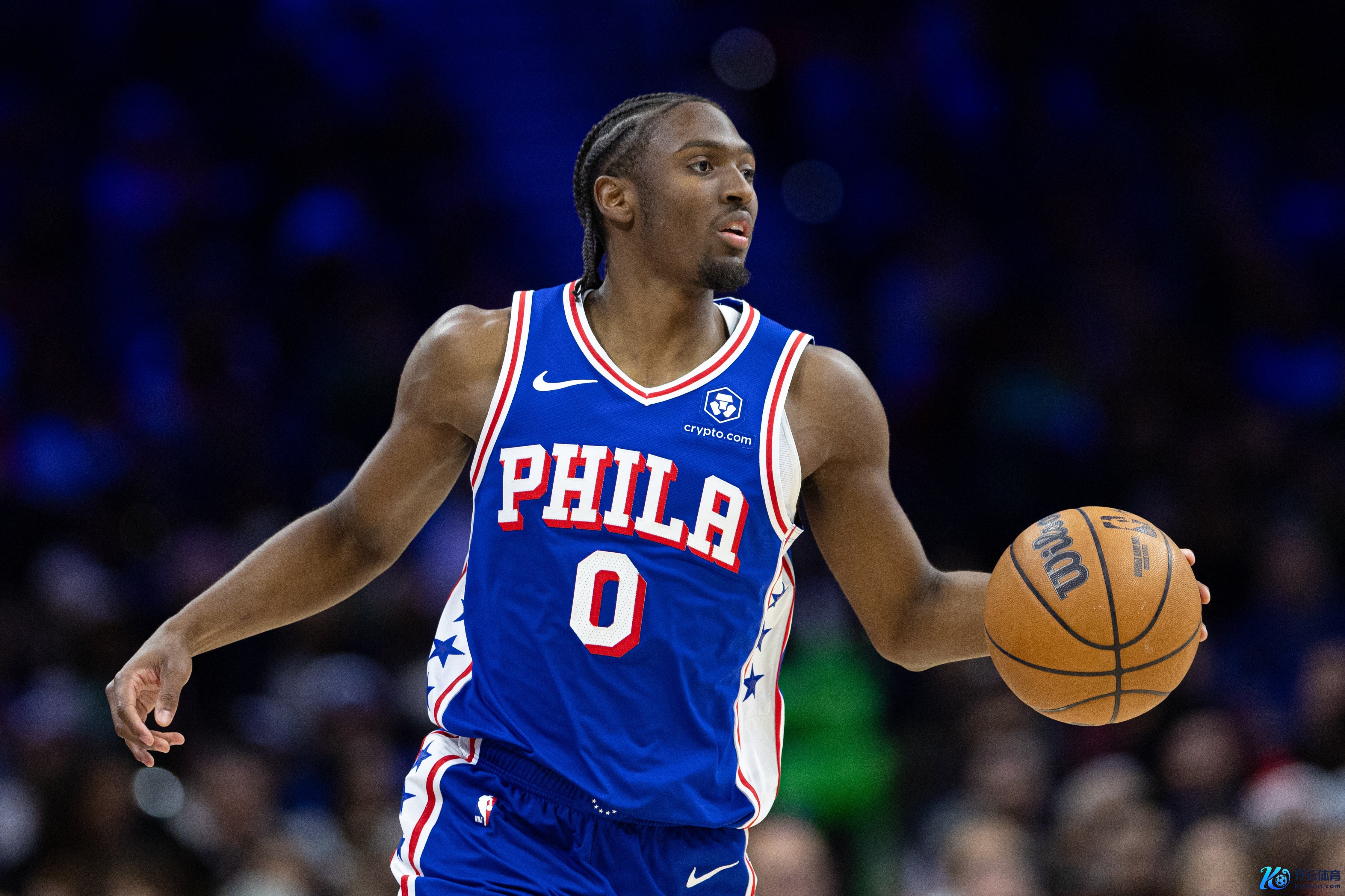 有点窘态！马克西三分10中0还能砍下30+ NBA历史首东谈主